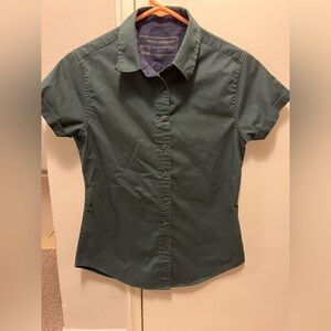 Green Androgynous Fox Short Sleeve Button-Up Shirt